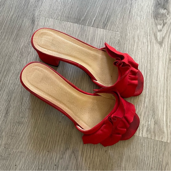 Nasty Gal Scarlet Red Suede Ruffle Block Heels Mules - Picture 5 of 9